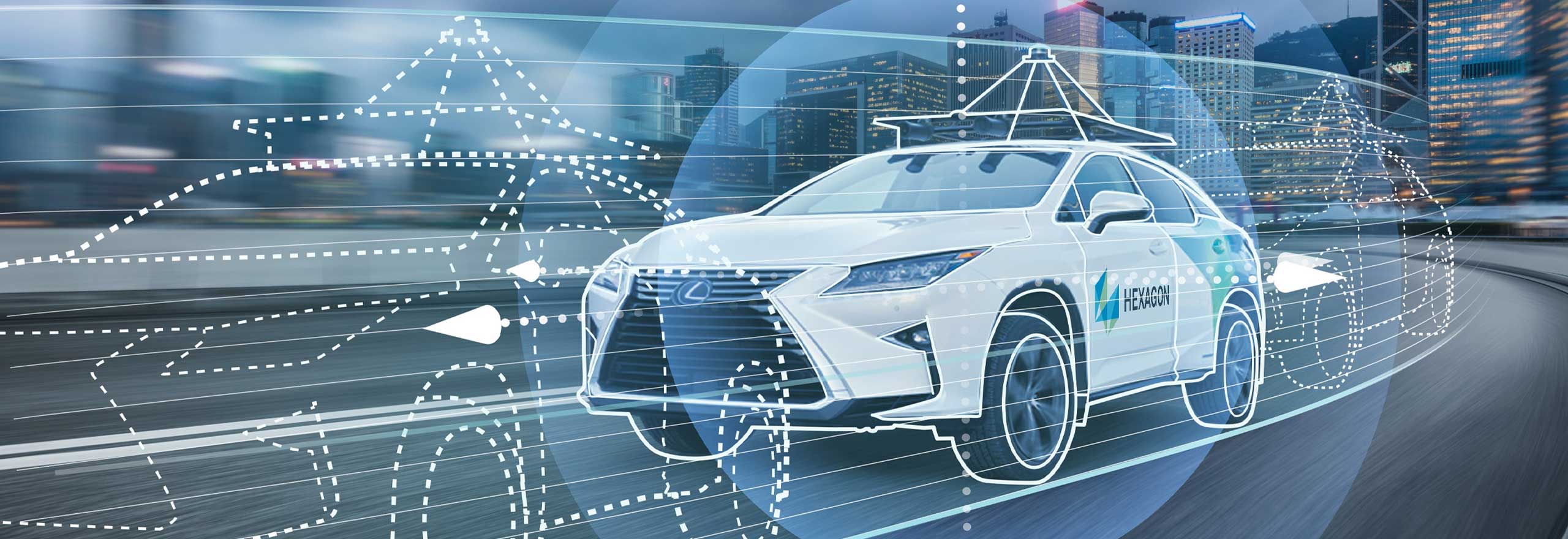 Ein autonomes Auto, das durch den Einsatz von Positionierungs- und Wahrnehmungstechnologien und Sensorfusion auf offener Straße unterwegs ist.