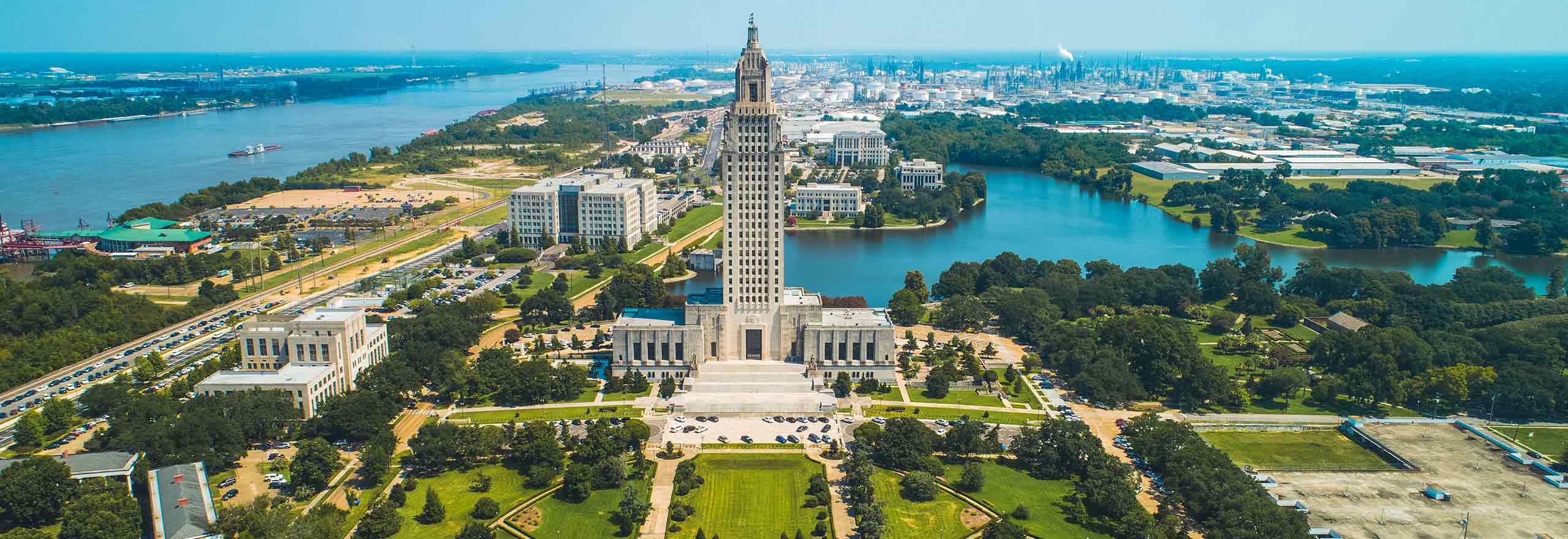 Foto aérea de drone do State Capitol Park em Baton Rouge, Louisiana
