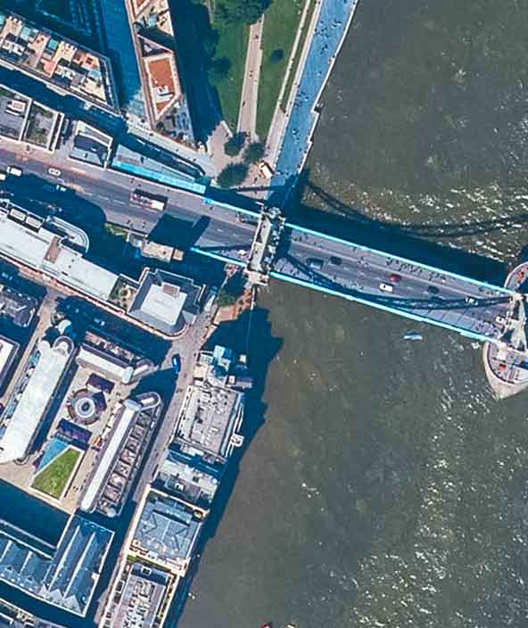  ロンドン・タワーブリッジのオルソ画像の HxGNコンテンツプログラム 