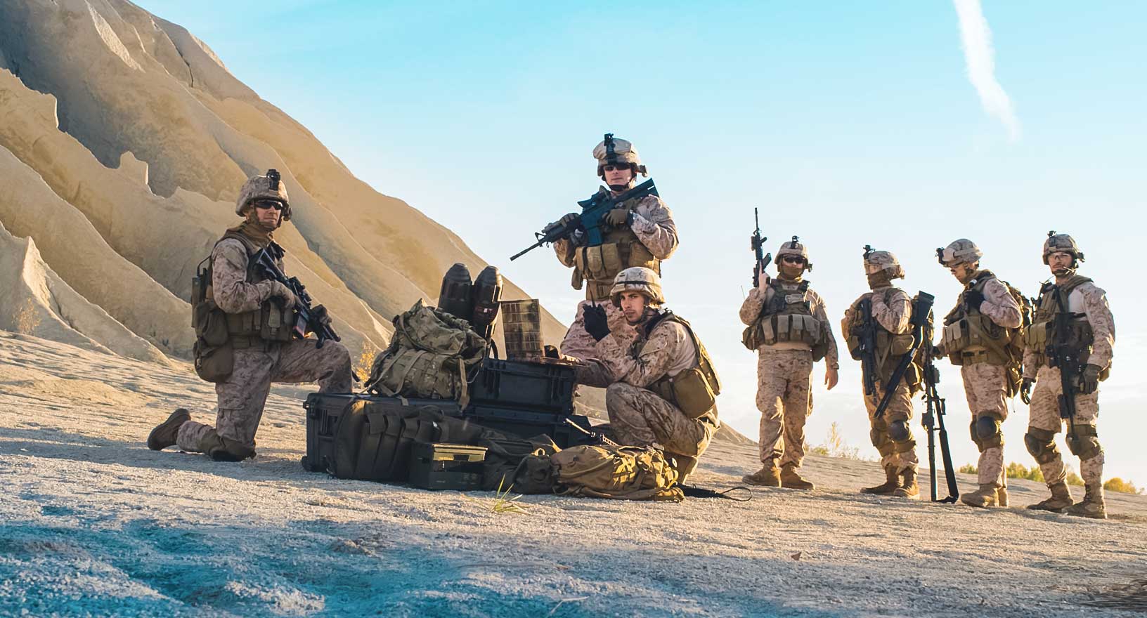 Eine Gruppe amerikanischer Soldaten auf einer Aufklärungsmission.