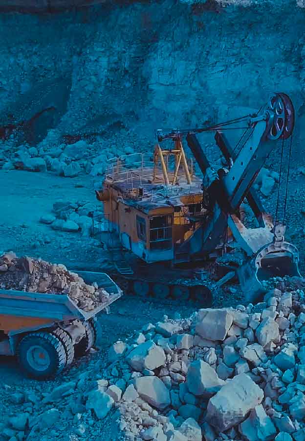 Apparecchiature per l'estrazione mineraria in azione
