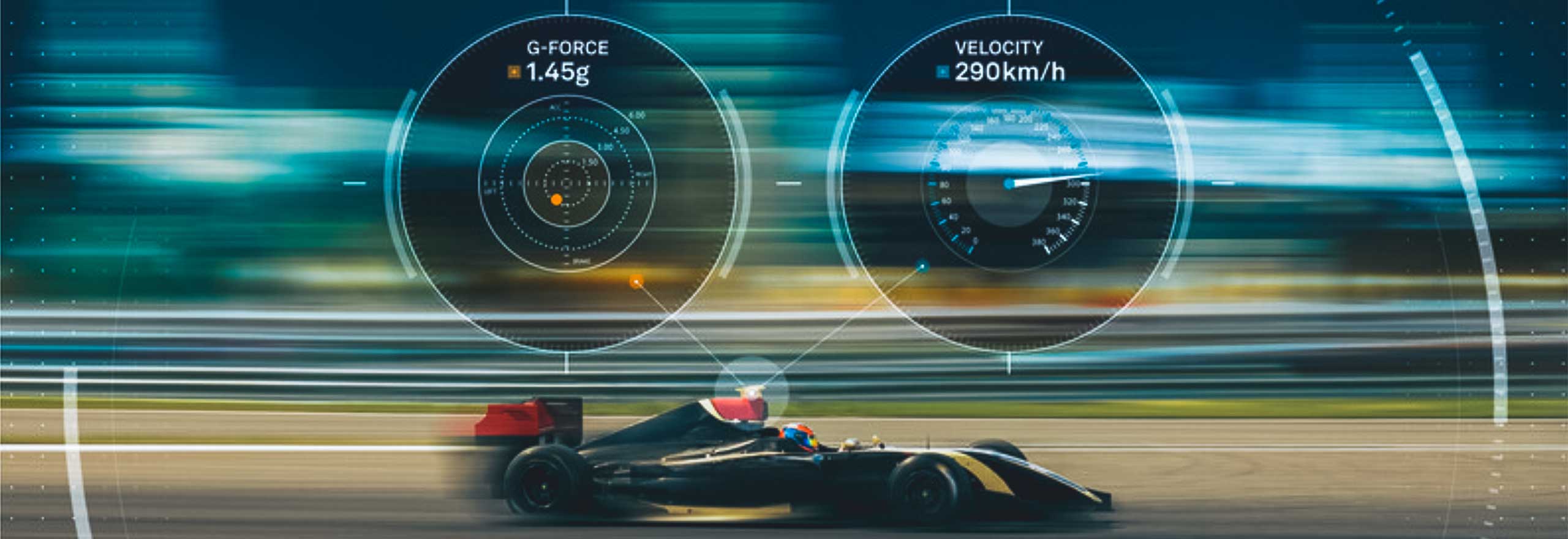 Ein Rennwagen mit digitaler Anzeige von Geschwindigkeit und g-Kraft