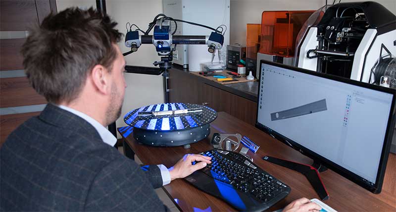 3D scanning supported by high-precision structured light scanning technologies