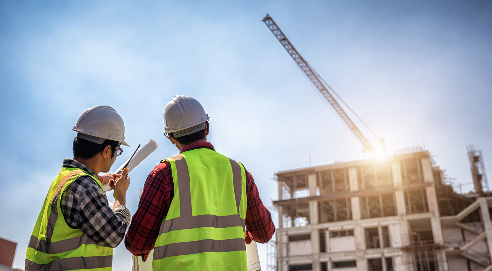 Zwei Generalunternehmer auf der Baustelle
