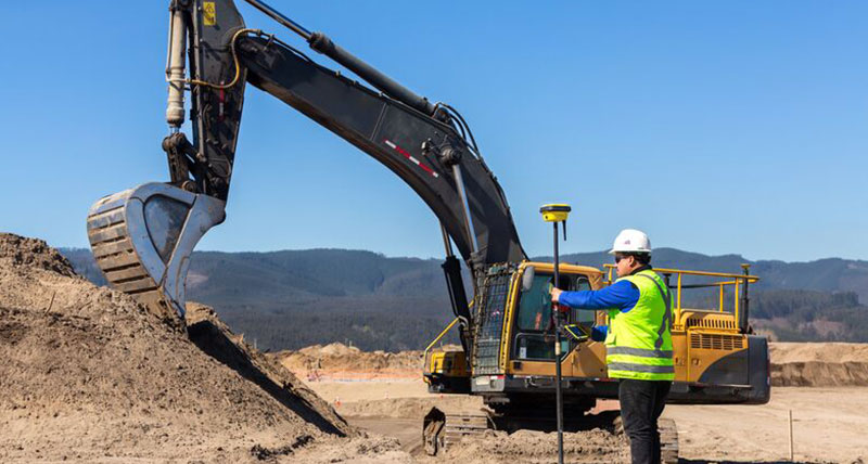 The Leica semi-automatic excavator system automates machine control