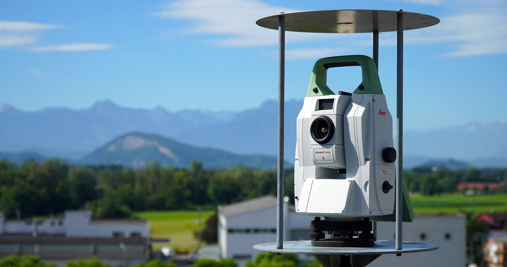 Monitoring total station mounted on a bridge