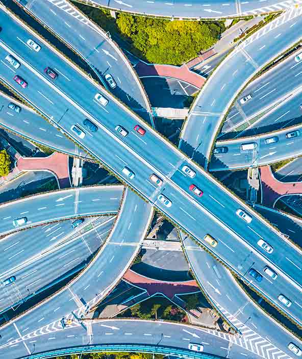 Foto aérea de um viaduto