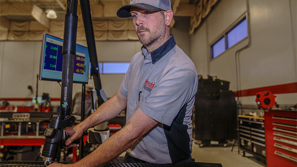 Figure 1. Bradley Johnson, Underwing Specialist with the Absolute Arm