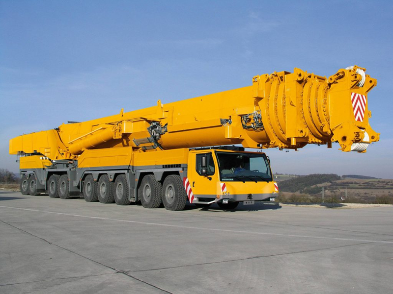 Figure 4. Vlassenroot specialises in producing telescopic crane booms with  lengths of up to 16 metres. Image: ©Argon