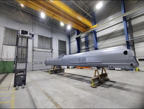 Figure 5. During the fourth quality gate, after final assembly and painting, the ATS600 inspects features such as the position of the attached locking disc and hydraulic stud attachments.