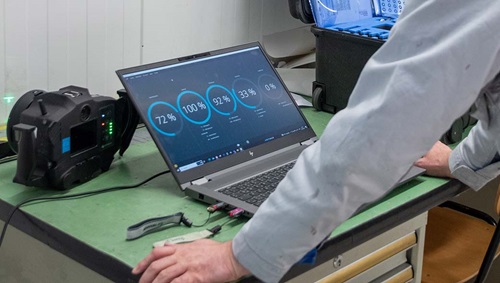 Thanks to the built-in high-speed WiFi connectivity, images processing within the DPA Pilot software platform starts immediately.
