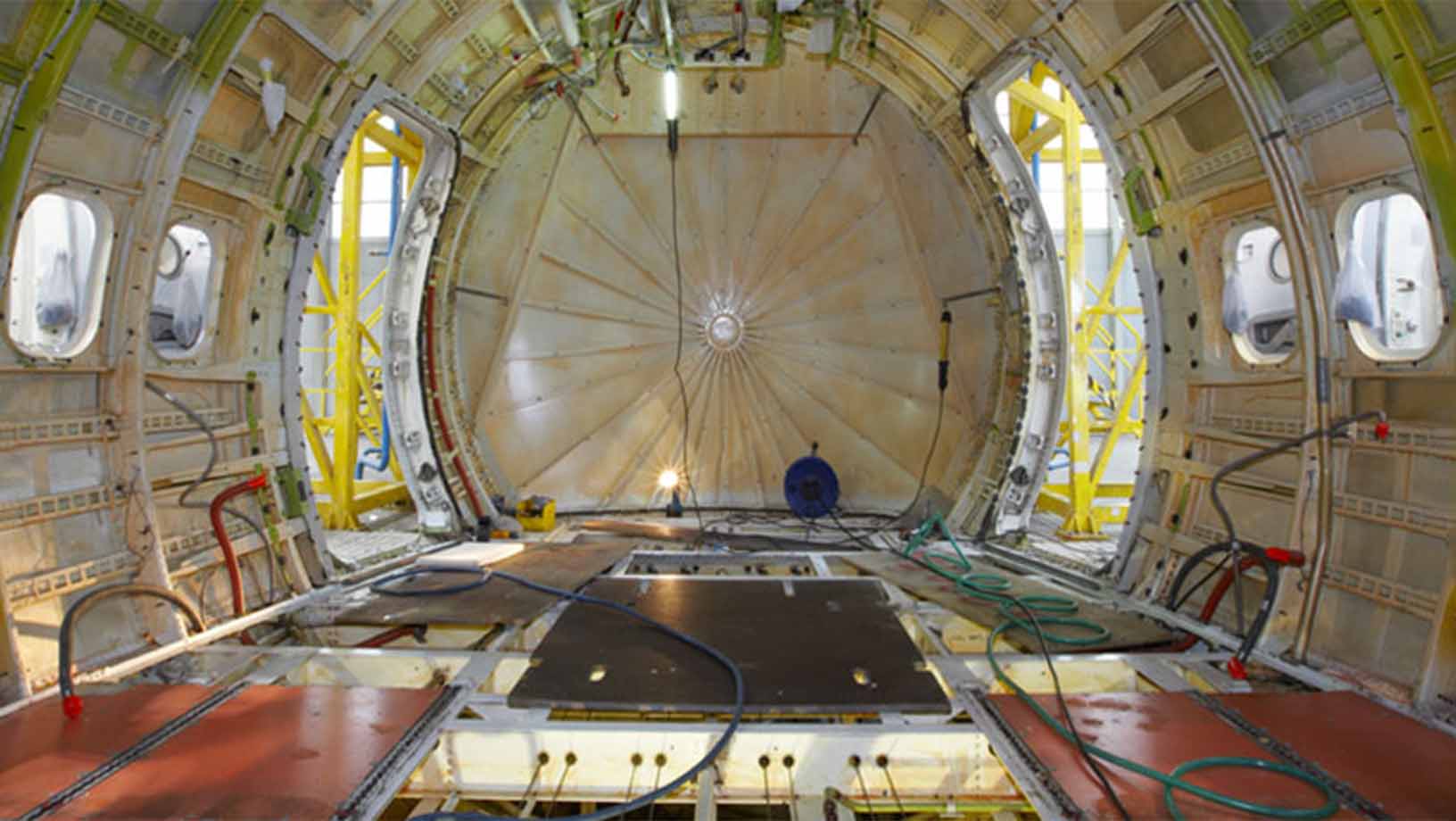 Aircraft structural frames stringers dimensional measurement | Hexagon