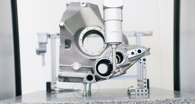 The Leitz PMM-C Flexibility CMM enables inspection of tight powertrain shape and position tolerances