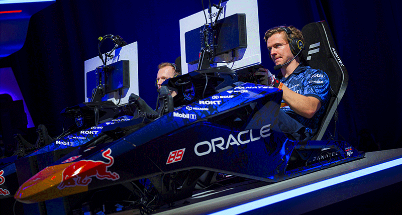 Oracle Red Bull Sim driver in a rig during a race