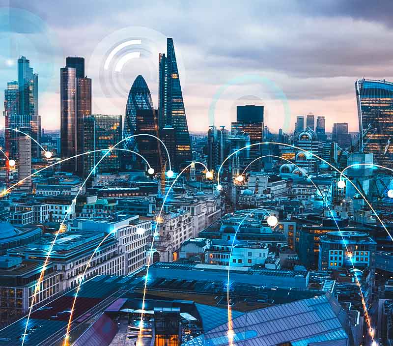 Vista aérea de una ciudad inteligente conectada