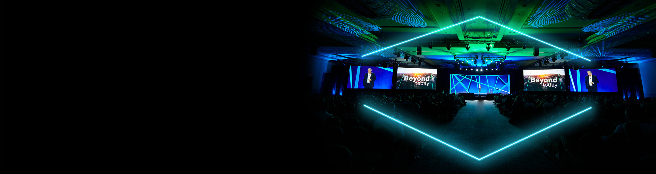 hxgn live promo image keynote stage