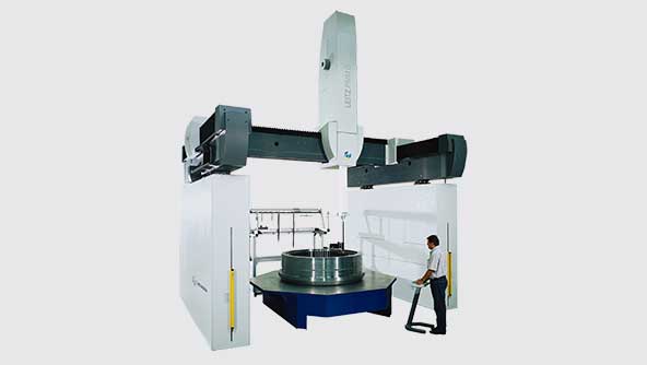 The Leitz PMM-G large-volume coordinate measuring machine provides high accuracy and throughput for large-size workpieces