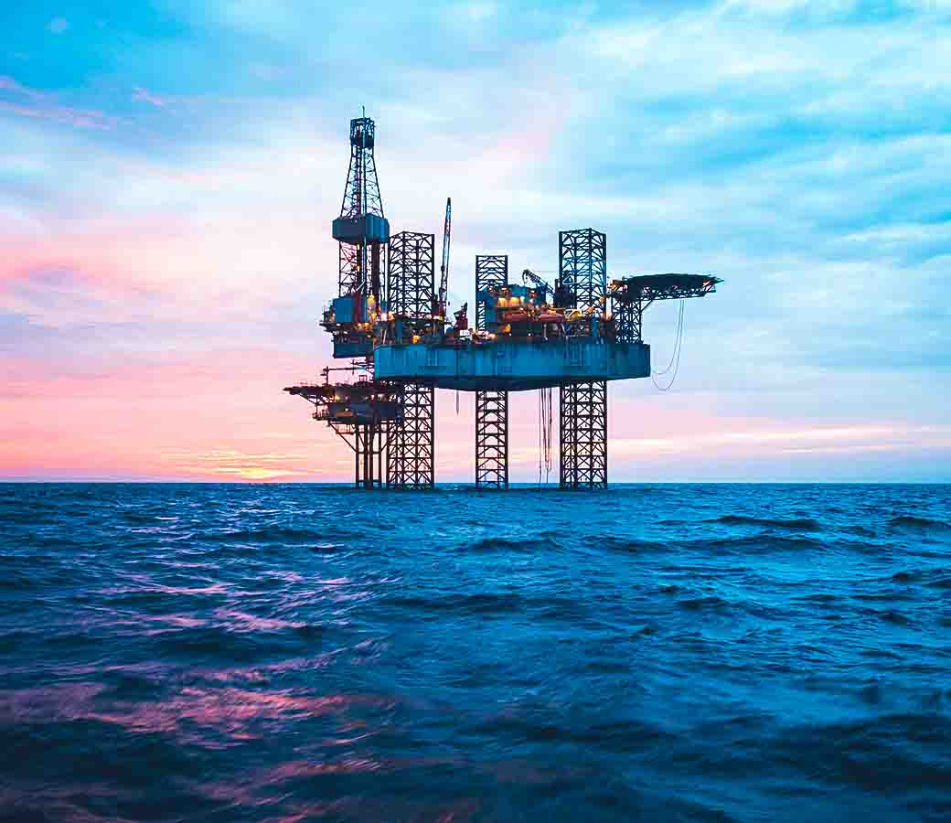 image of an off-shore rig